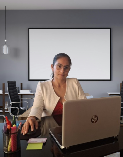 Magda Rocío Trujillo en su consulta